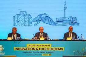 11-ulkeden-136-yerel-yonetim-temsilcisi-selcukluda-bulustu.jpg