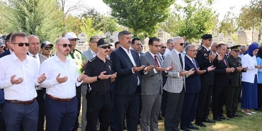 15-temmuzda-sehitler-torenle-anildi.jpg