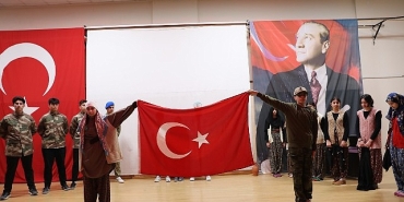 18-mart-canakkale-zaferinin-110-yili-torenle-kutlandi.jpg
