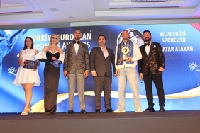 4-turkiye-avrupa-is-dunyasi-odulleri-gorkemli-bir-torenle-sahiplerini-buldu.jpg