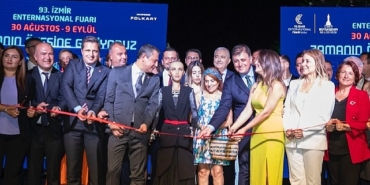 93-izmir-enternasyonal-fuarinda-robot-sophiali-acilis-ozgur-ozel-izmir-teknolojide-dunyanin-cekim-merkezi-olabilir.jpg