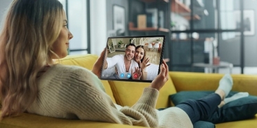 acer-eglence-ve-hareket-halindeyken-de-uretkenlik-icin-iconia-x12-amoled-tableti-tanitti.jpg