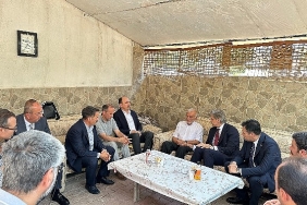 ak-parti-genel-baskan-yardimcisi-demir-sehit-muharrem-canin-ailesini-ziyaret-etti.jpg