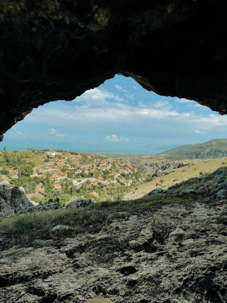 Akik Taşı Nedir? Akik Taşının Faydaları Nelerdir?