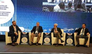 akilli-tarim-makineleri-ag-olusturma-ve-sektorel-is-birligi-konferansi-tarim-sektoru-temsilcilerini-bir-N7KXUp6t.jpg