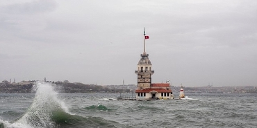 akomdan-pazartesi-uyarisi-firtina-ve-kuvvetli-saganak-yagis-bekleniyor.jpg