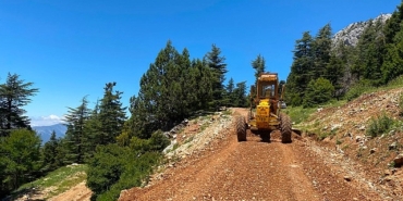 aksekide-yayla-yollarinda-bakim-ve-onarim-calismasi.jpg