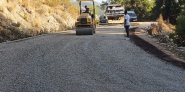 alanyada-bayirkozagaci-guzelbag-ve-kati-atik-tesisi-yolu-asfaltlandi.jpg