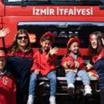 Alevlere koşan süper anneler
