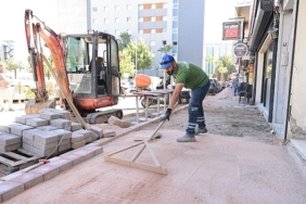 alsancak-sokaklari-yenilenmeye-devam-ediyor.jpg