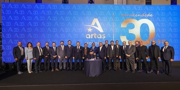 artas-holding-perakendede-30-yilini-gorkemli-bir-etkinlikle-kutladi.jpg