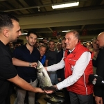 aslan-balikci-esnafi-ile-vira-bismillah-dedi.jpg