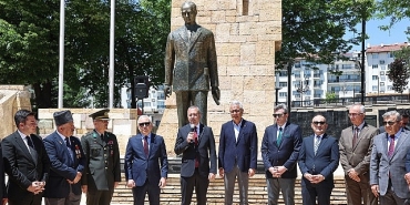 ataturk-anitinin-cevre-duzenlemesi-tamamlandi.jpg