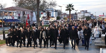 ataturkun-fikirleri-mudanyada-yasamaya-devam-ediyor.jpg