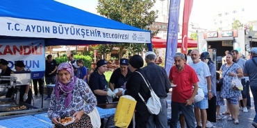 aydin-buyuksehir-belediyesi-bu-gece-kutlanacak-olan-mevlid-kandili-nedeniyle-aydinin-cesitli-noktalarinda-bulunan-camilerde-lokma-hayri-gerceklestirdi.jpg