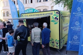 aydin-buyuksehir-belediyesi-vatandaslarla-bayramlasti.jpg