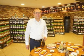 ayvalik-belediye-baskani-mesut-erginden-internet-uzerinden-ayvalik-zeytinyagi-alacak-olan-tuketicilere-uyari.jpg