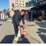 Ayvalık Belediyesi kaldırım işgallerine karşı denetimlerini sürdürüyor