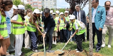 bagcilarin-cocuklarindan-sifir-atik-gosterisi.jpg