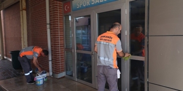 bakirkoy-belediyesinden-okullara-temizlik-gorevlisi-destegi.jpg