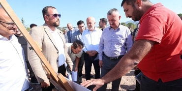 basiskele-seymen-millet-bahcesinde-ilerleme-yuzde-90-buyukakin-yesil-alanlar-mutlu-sehirlerin-kalbidir.jpg