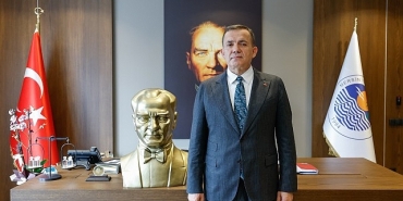 baskan-abdullah-ozyigitten-bayram-mesaji.jpg