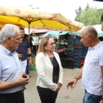 baskan-akin-pazar-esnafi-ve-vatandaslarla-bulustu.jpg