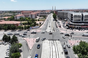 baskan-altay-adliye-sehir-hastanesi-tramvay-uzatma-hattinda-test-surusleri-oncesi-son-asamaya-geldik.jpg