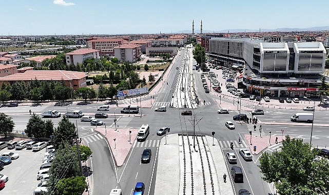 baskan-altay-adliye-sehir-hastanesi-tramvay-uzatma-hattinda-test-surusleri-oncesi-son-asamaya-geldik.jpg