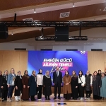 baskan-altay-aile-yili-kapsaminda-ilcelerden-gelen-hanimlarla-bulustu.jpg