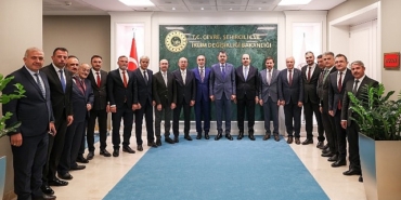 baskan-altay-ak-parti-il-baskani-angi-ve-ilce-belediye-baskanlari-bakan-kurumu-ziyaret-etti.jpg