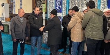 baskan-altay-filistine-destek-icin-yeni-yilin-ilk-sabah-namazinda-konyalilarla-bulustu.jpg