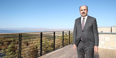 baskan-altay-turizme-katki-saglayacak-yaka-manastirdaki-calismalarin-son-asamaya-geldigini-acikladi.jpg