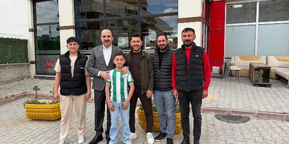 baskan-altay-ve-baskan-kavus-cecenistan-ve-ahmet-ozcan-caddelerinde-esnafla-bulustu.jpg