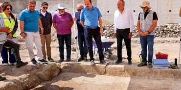 baskan-altay-ve-baskan-kavus-sukran-mahallesi-arkeolojik-park-alaninda-incelemelerde-bulundu.jpg