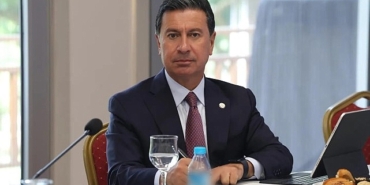 baskan-aras-rodosa-gidiyor.jpg