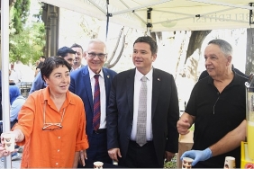 baskan-aydin-muradiyede-vatandaslarla-bir-araya-geldi.jpg