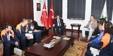 baskan-aydin-sampiyon-sporculari-agirladi.jpg