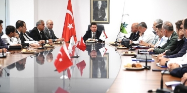 baskan-aydindan-birim-kurmaylariyla-istisare-toplantisi.jpg