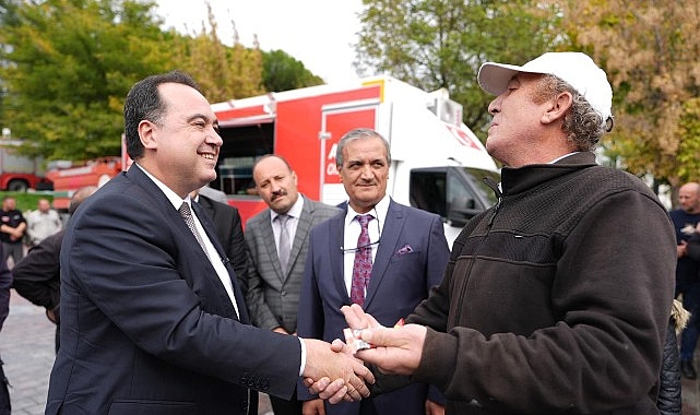 baskan-besim-dutlulu-selendili-ciftcilerle-bulustu.jpg