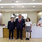 Başkan Böcek makamını çocuk başkana devreti