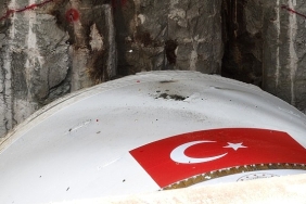 baskan-buyukakin-cok-mutluyuz.jpg