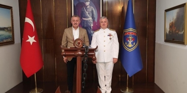 baskan-buyukakin-deniz-kuvvetlerimizle-gurur-duyuyoruz.jpg