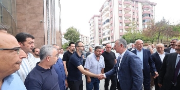baskan-buyukakin-gebzeli-serviscilerle-bir-araya-geldi.jpg