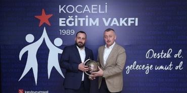 baskan-buyukakin-kevi-ziyaret-etti.jpg