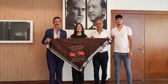 baskan-cerciogluna-cine-akcaova-ve-altinabat-mahallesi-muhtarlarindan-ziyaret.jpg