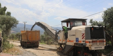 baskan-cercioglundan-kuyucakta-yol-yenileme-calismasi.jpg