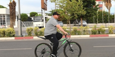 baskan-cicek-pedal-cevirdi.jpg