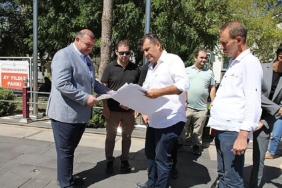 baskan-cicek-sokakta-vatandasla-ic-ice.jpg