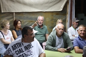 baskan-denizliden-ciftlikte-ne-var-ne-yok-bulusmasi.jpg